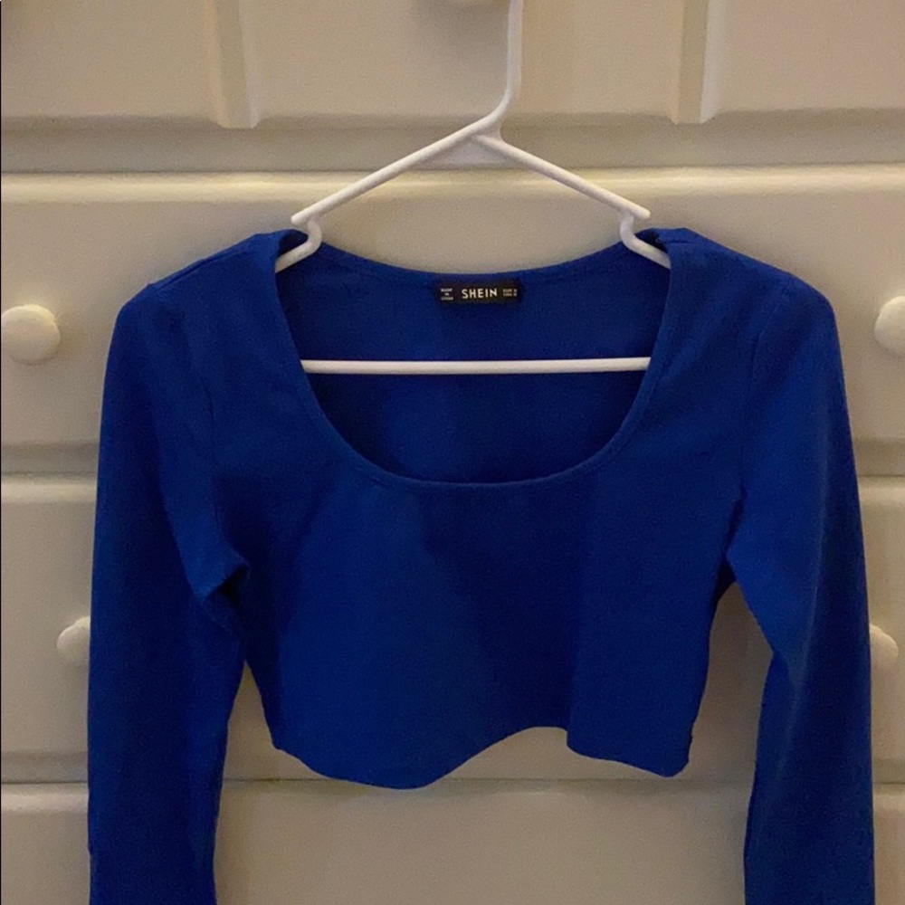 long sleeve crop top